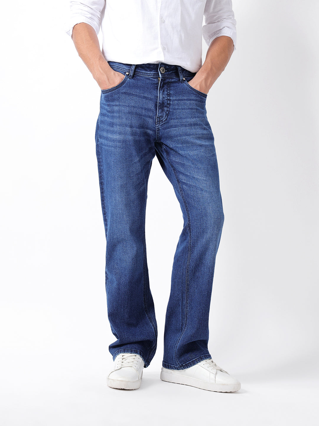 The Bear House MID BLUE MID-RISE BOOTCUT JEANS WITH MID FADE