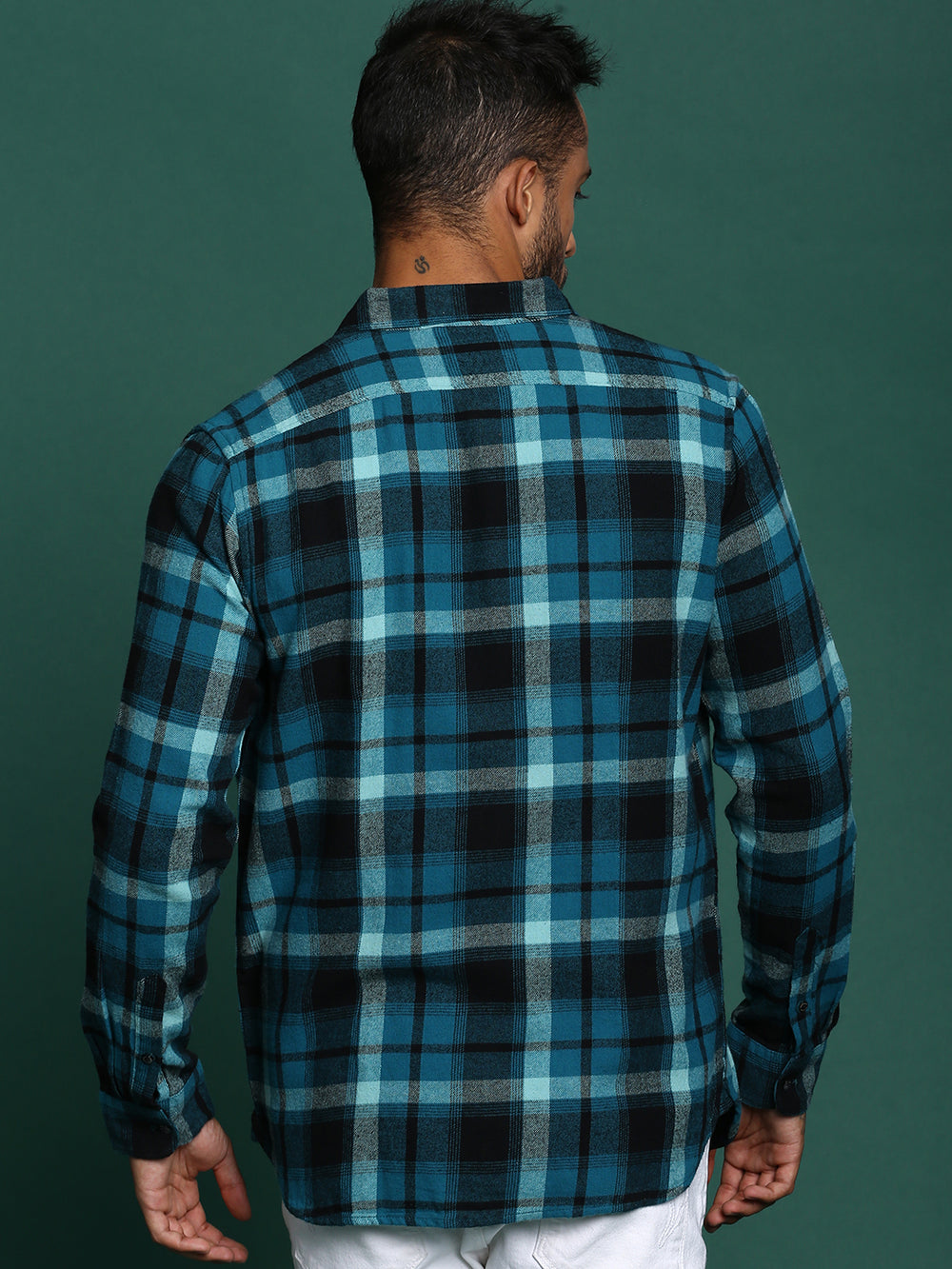 Men Teal Slim Fit Flannel Button-Down Casual Shirt by The Bear House